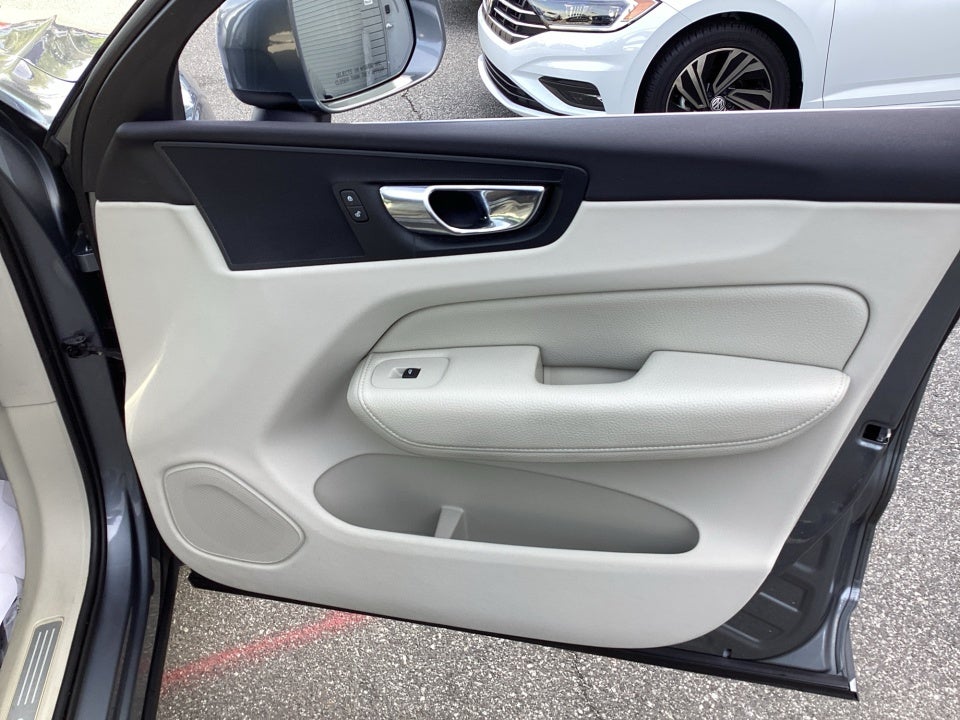 2018 Volvo XC60 T6 Momentum