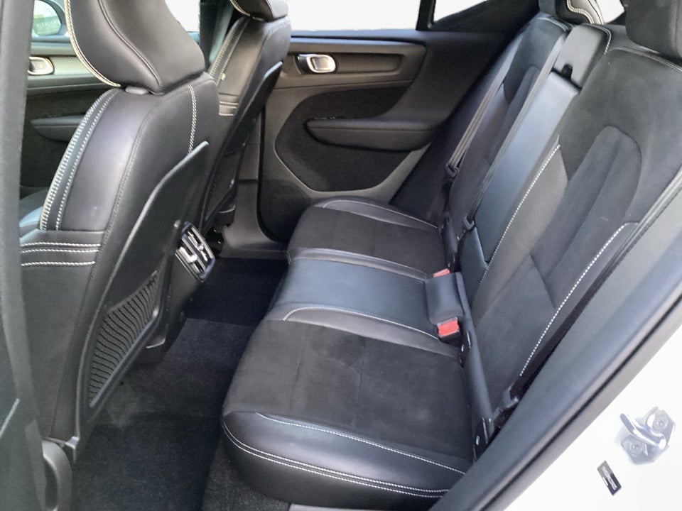 2020 Volvo XC40 T5 R-Design