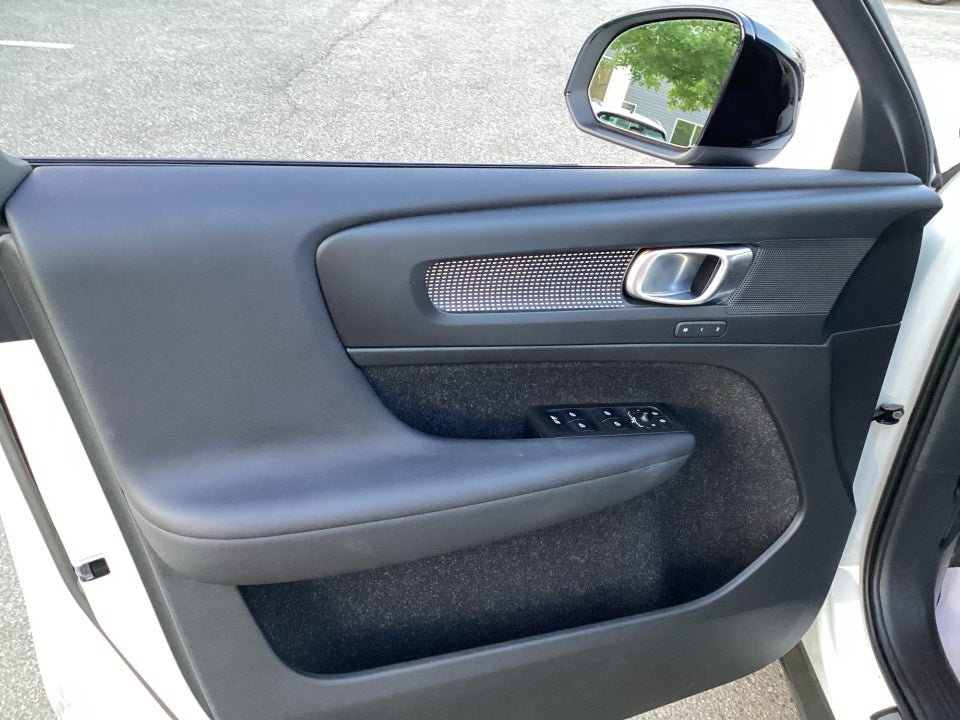 2020 Volvo XC40 T5 R-Design