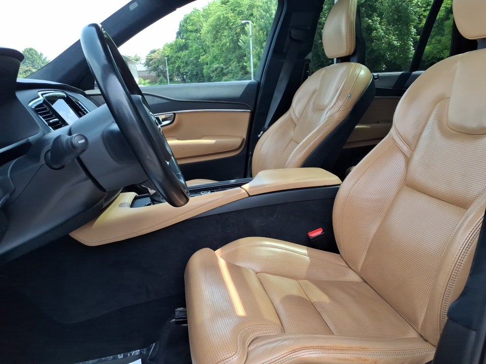 2022 Volvo XC90 T6 Inscription 7 Passenger