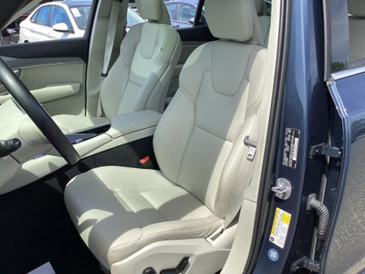 2023 Volvo XC90 B5 Core