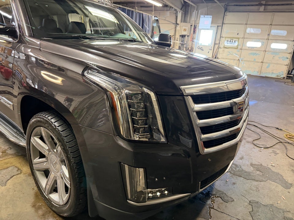2016 Cadillac Escalade Luxury Collection