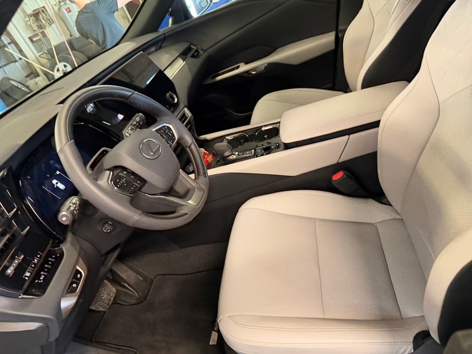 2026 Lexus RX 350 F SPORT Design