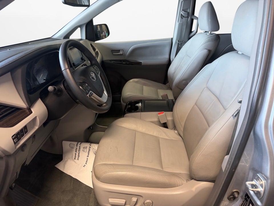 2016 Toyota Sienna XLE Premium