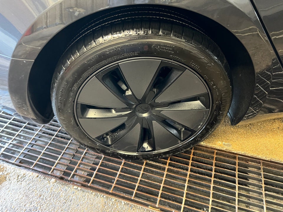 2025 Tesla Model 3 Long Range All-Wheel Drive