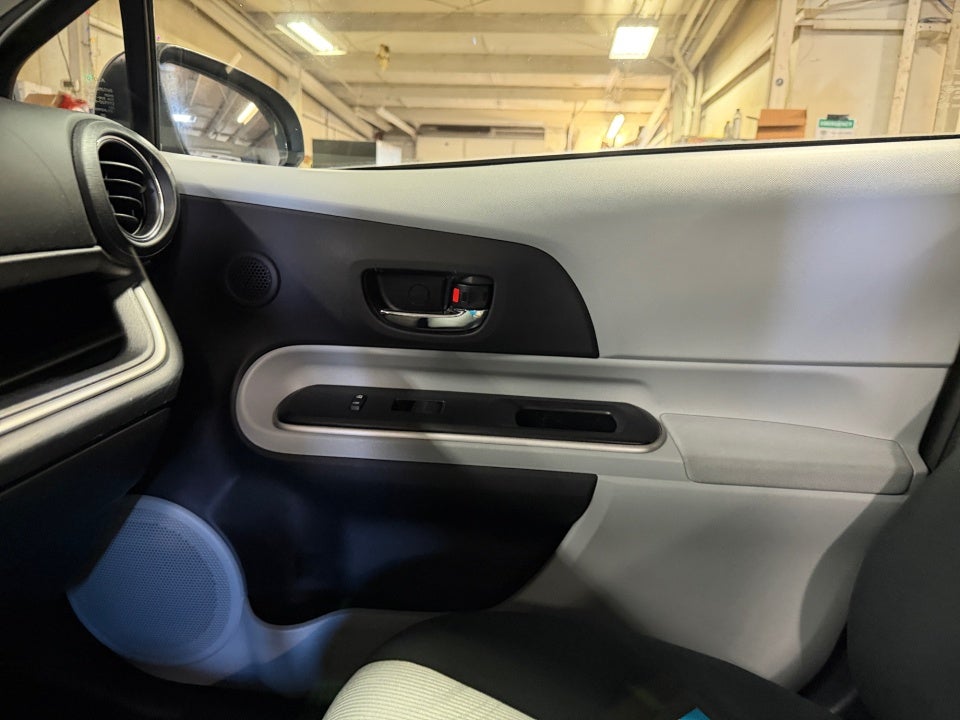 2014 Toyota Prius c Three