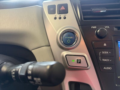 2013 Toyota Prius v Five