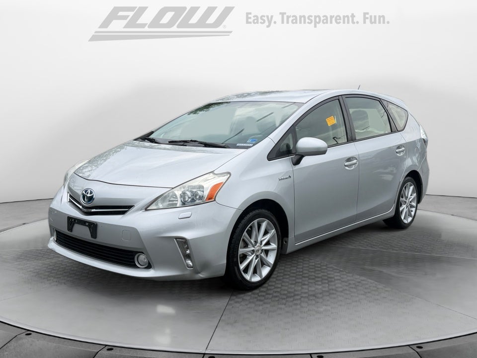 2013 Toyota Prius v Five