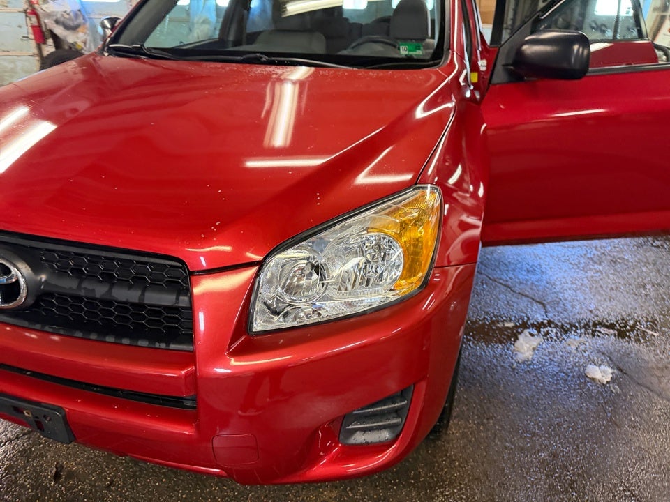 2010 Toyota RAV4 FWD 4dr 4-cyl 4-Spd AT (Natl)