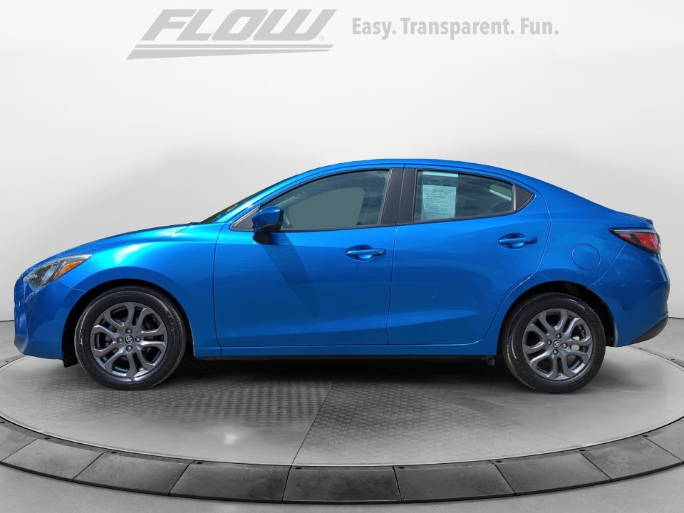2019 Toyota Yaris Sedan LE