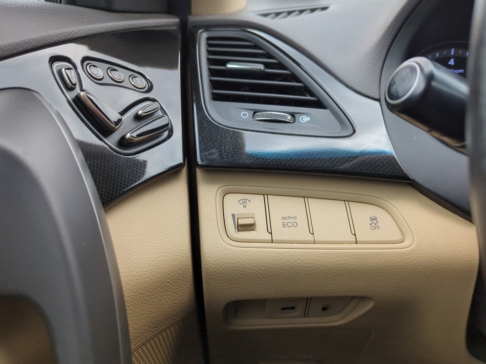2012 Hyundai Azera 4dr Sdn