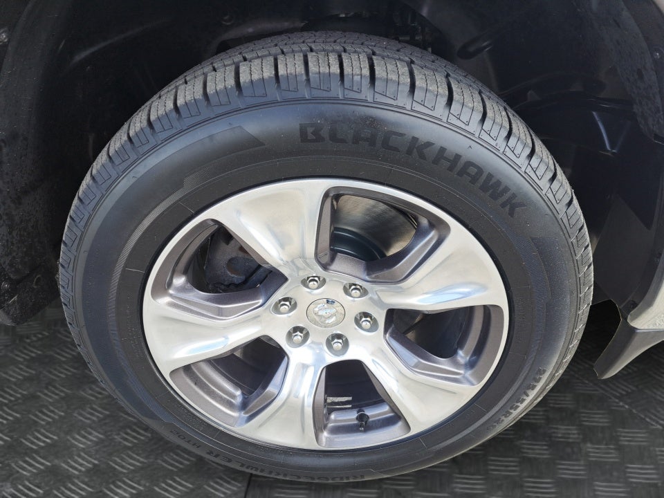 2020 RAM 1500 Laramie Crew Cab 4x4 6'4" Box