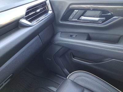 2025 GMC Yukon Elevation