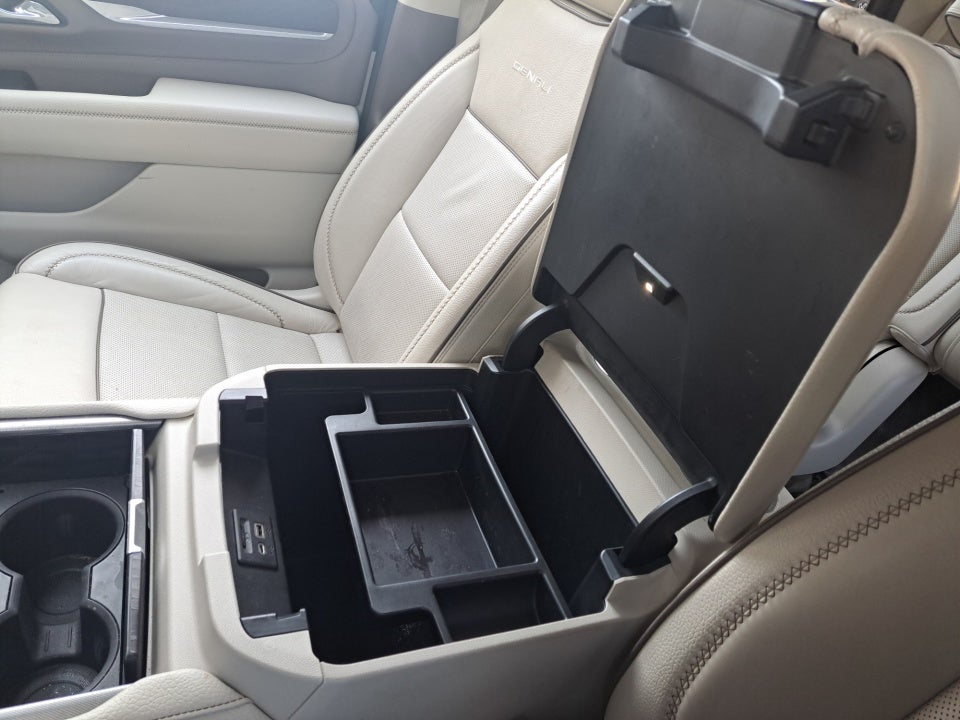 2021 GMC Yukon 4WD Denali