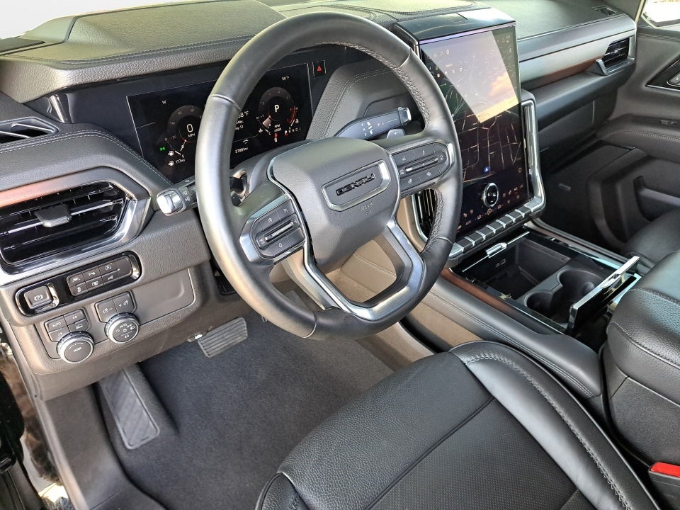 2025 GMC Yukon 4WD Denali