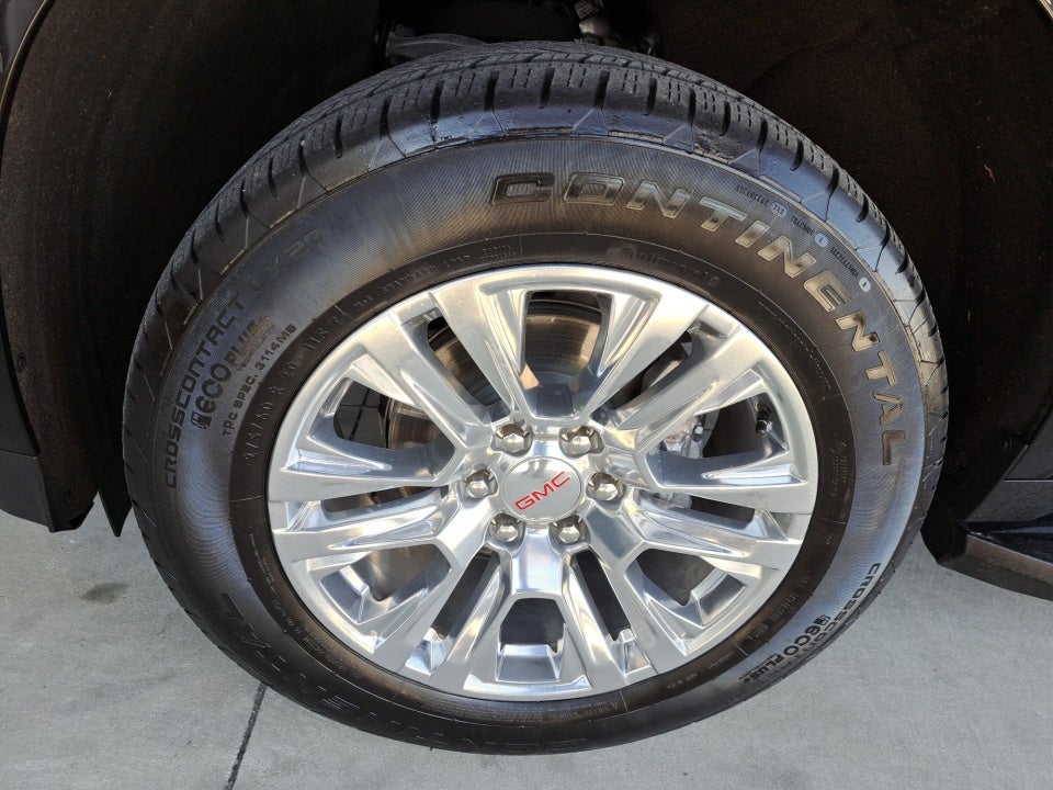 2025 GMC Yukon 4WD Denali