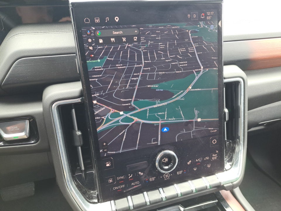 2025 GMC Yukon 4WD Denali