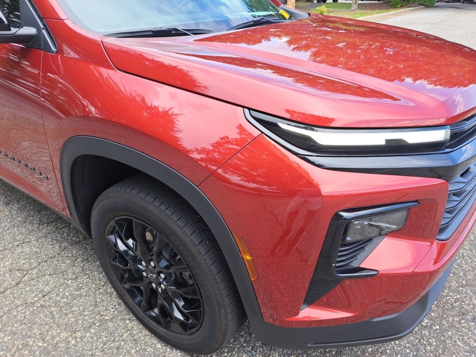 2025 Chevrolet Traverse FWD LT