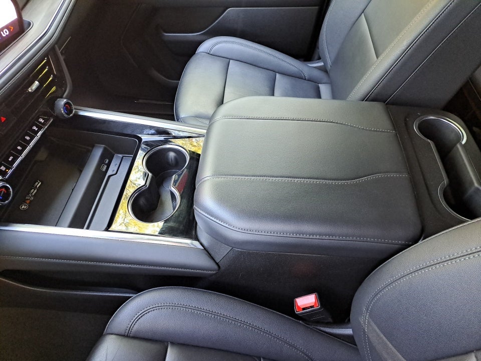 2025 Chevrolet Tahoe 4WD LT