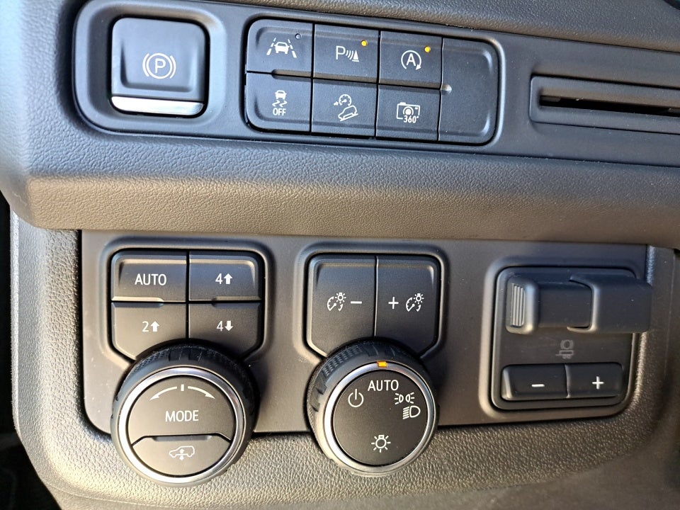 2024 Chevrolet Suburban 4WD Z71