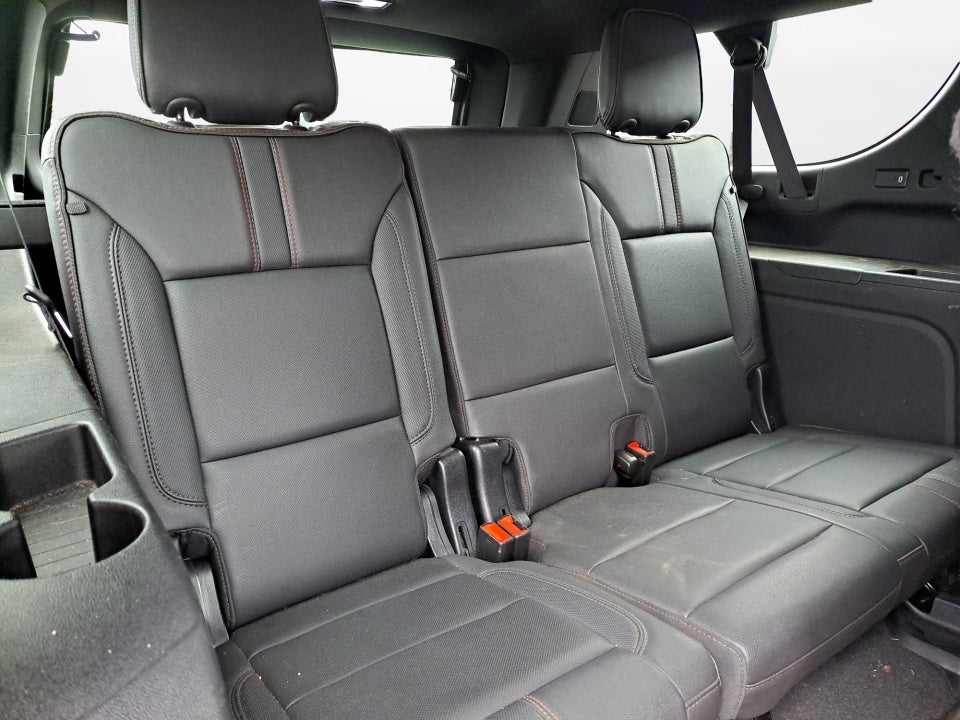 2023 Chevrolet Suburban 4WD RST