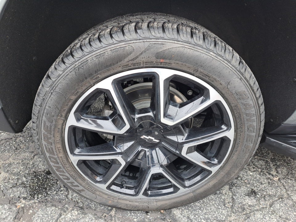 2023 Chevrolet Suburban 4WD RST