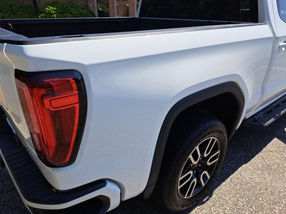 2023 GMC Sierra 1500 4WD Crew Cab Short Box AT4
