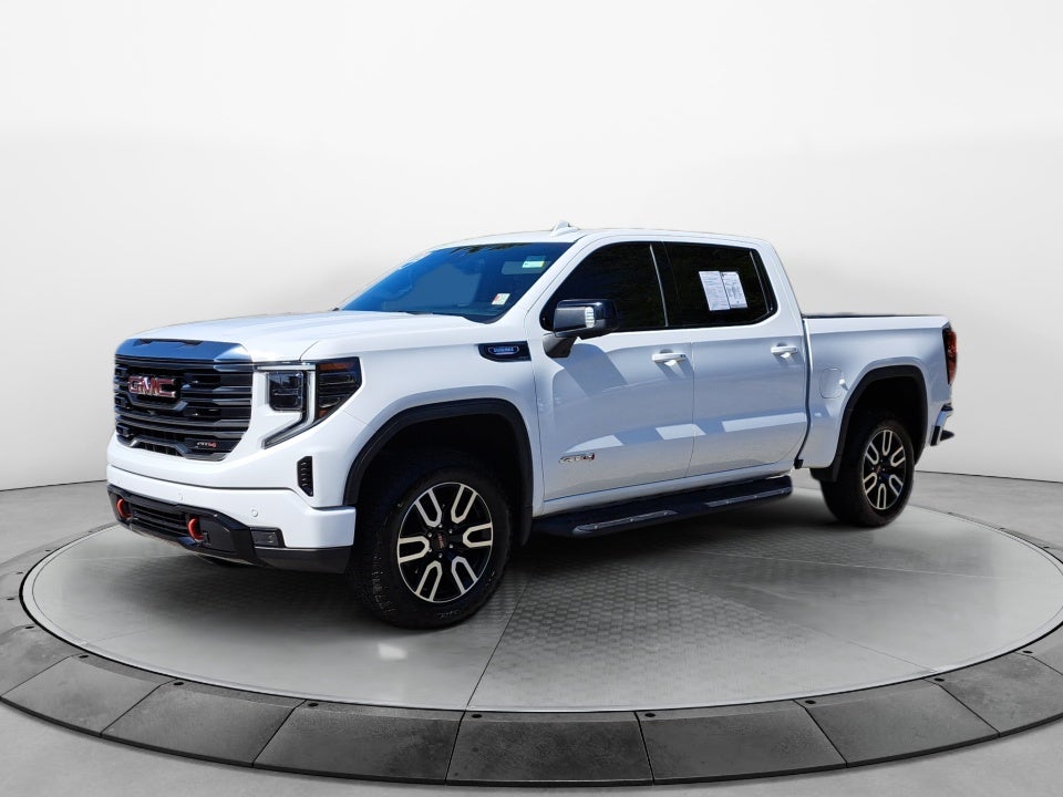 2023 GMC Sierra 1500 4WD Crew Cab Short Box AT4