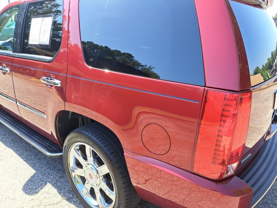 2010 Cadillac Escalade Luxury