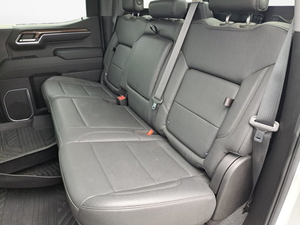 2022 Chevrolet Silverado 1500 4WD Crew Cab Short Bed RST