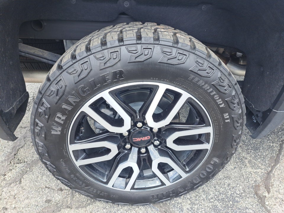 2024 GMC Sierra 1500 4WD Crew Cab Short Box AT4