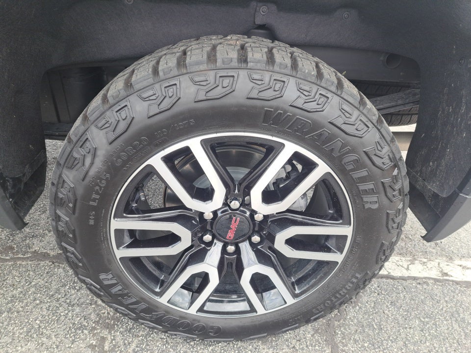 2024 GMC Sierra 1500 4WD Crew Cab Short Box AT4