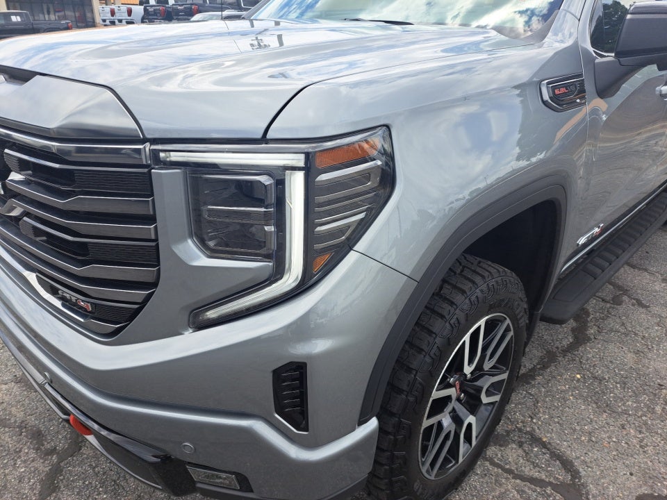 2024 GMC Sierra 1500 4WD Crew Cab Short Box AT4