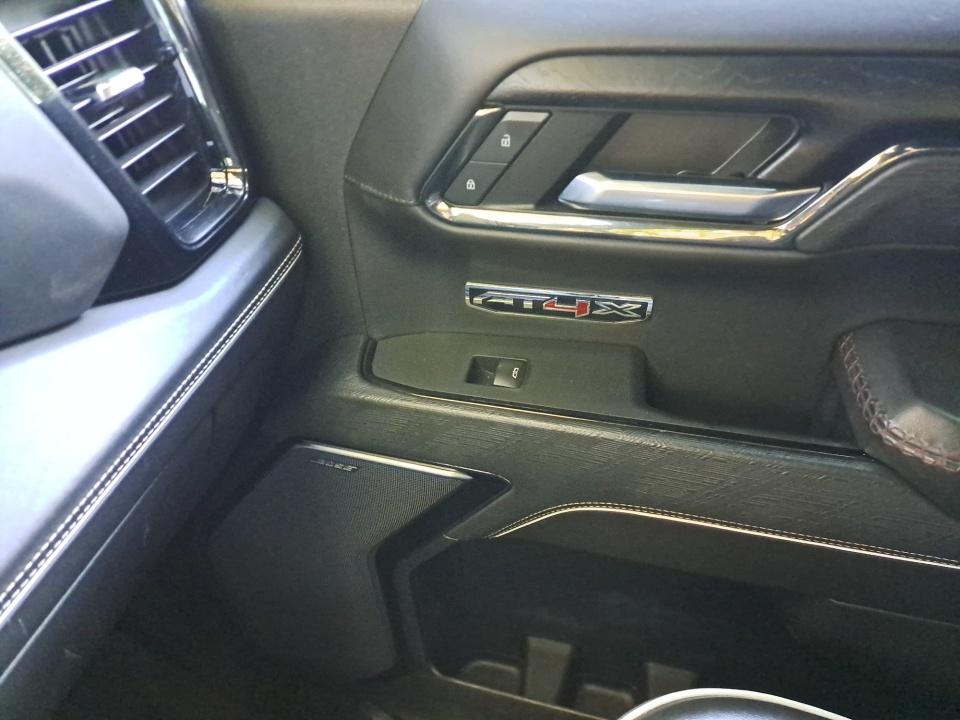2024 GMC Sierra 1500 AT4X