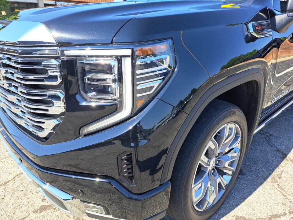 2023 GMC Sierra 1500 4WD Crew Cab Short Box Denali