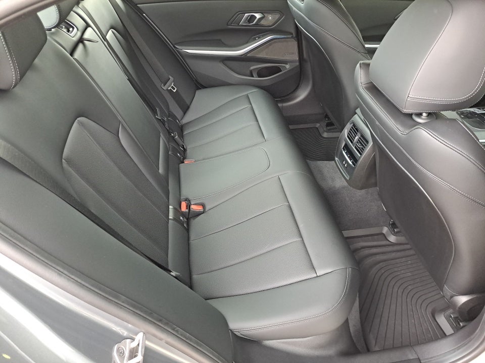2025 BMW 330i 330i xDrive