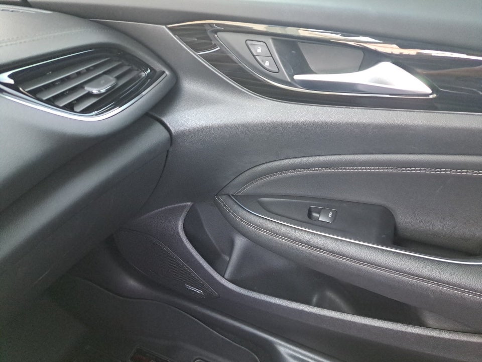2018 Buick Regal TourX Essence