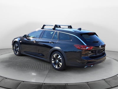 2018 Buick Regal TourX Essence