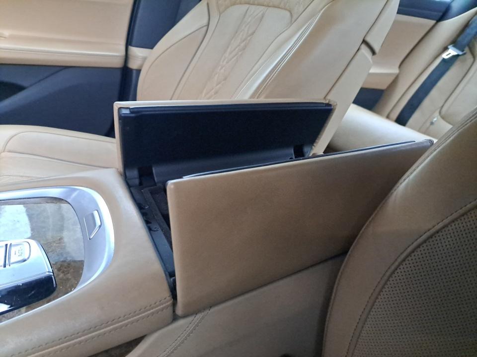 2016 BMW 7 Series 750i