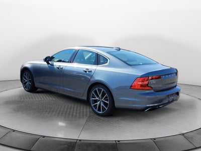 2017 Volvo S90 Momentum