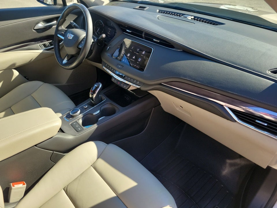 2023 Cadillac XT4 FWD Luxury