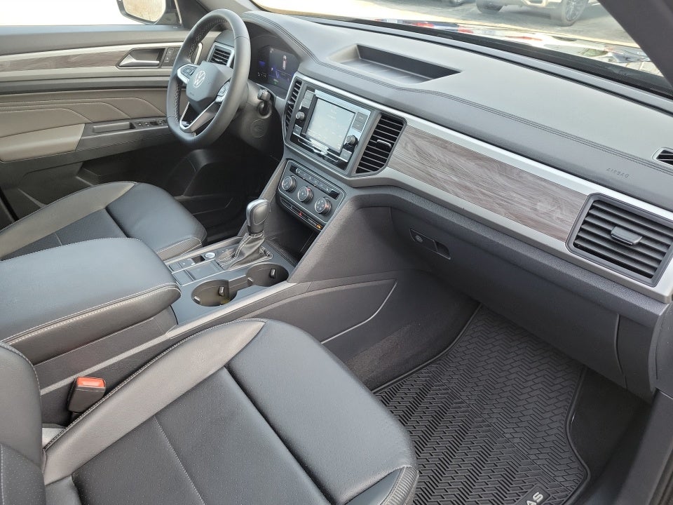 2022 Volkswagen Atlas Cross Sport 2.0T SE