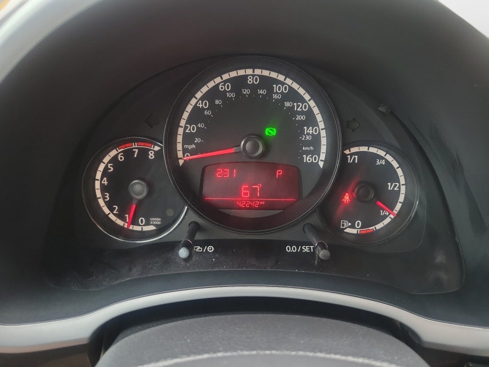 2013 Volkswagen Beetle Convertible 2.5L