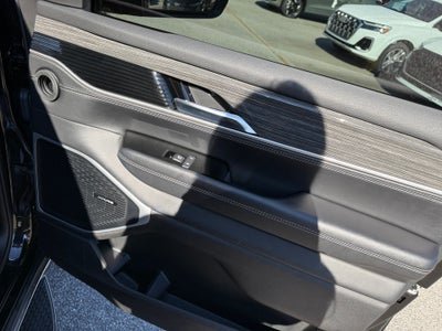 2022 Jeep Wagoneer Series III 4x4