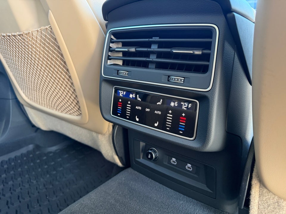2023 Audi Q8 Premium Plus 55 TFSI quattro Tiptronic