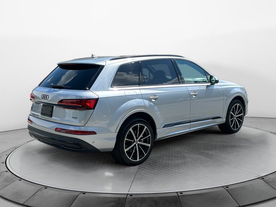 2022 Audi Q7 Premium Plus