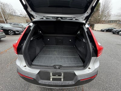 2019 Volvo XC40 T5 Momentum