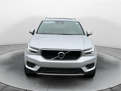 2019 Volvo XC40 T5 Momentum