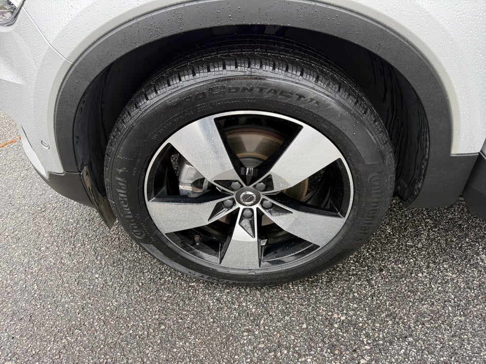 2019 Volvo XC40 T5 Momentum