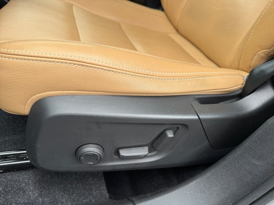 2019 Volvo XC40 T5 Momentum